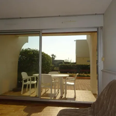 T2 A Avec Piscine, Et Parking, 6 Personnes - Fr-1-559-18 *