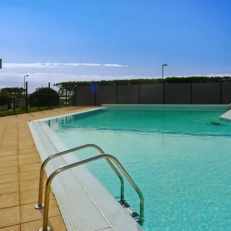 T2 A Avec Piscine, Et Parking, 6 Personnes - Fr-1-559-18